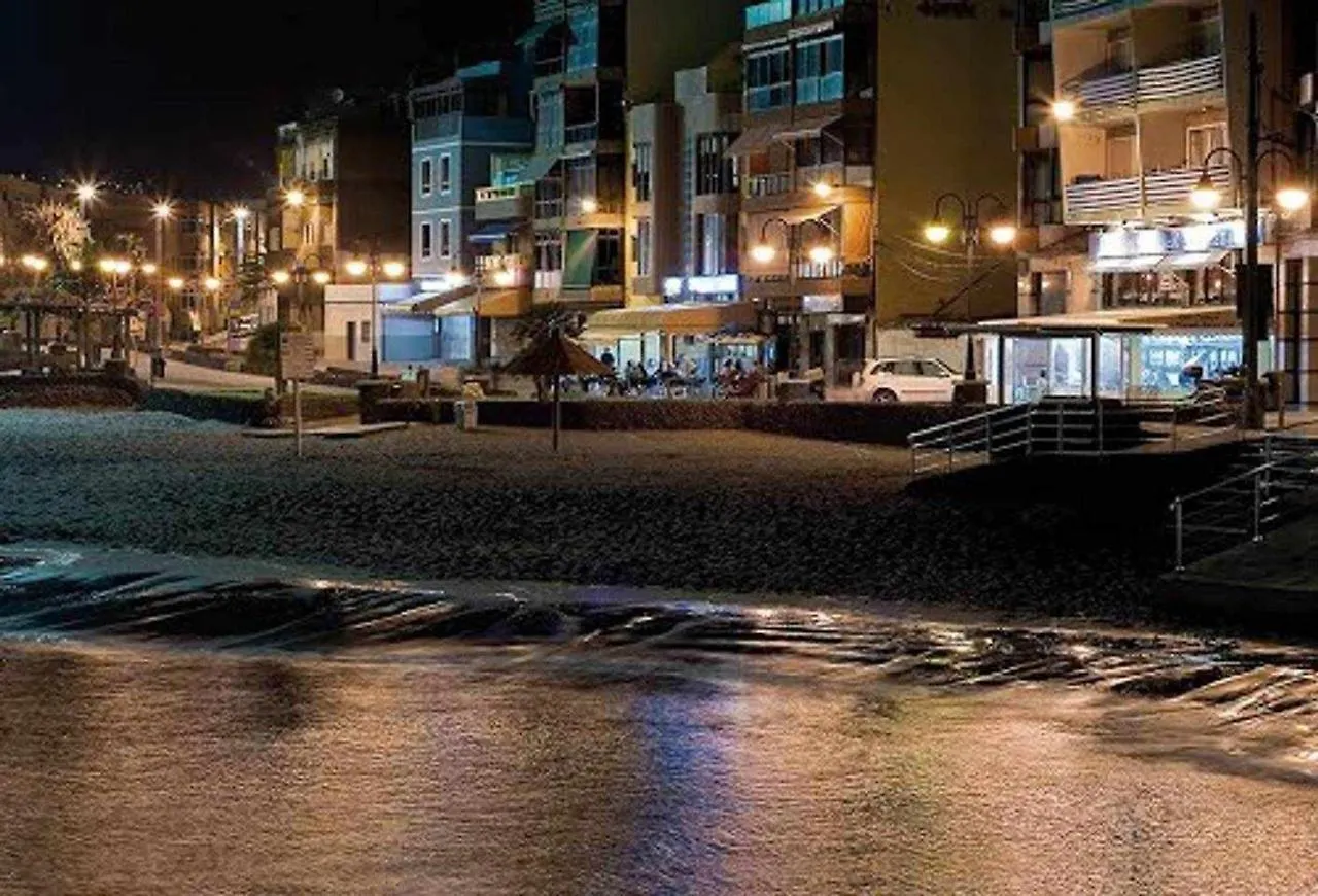 Primera Linea Con Preciosas Vistas Al Mar location